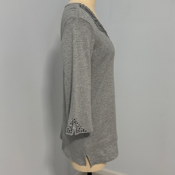Quacker Factory Gray Embellished Women's Tunic Top SZXS. - Picture 12 of 13